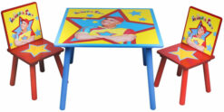 סט שולחן וכסאות מעץ יובל המבולבל